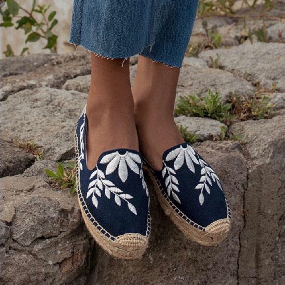 Floral Embroidered Platform Espadrille Slipper